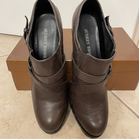 Audrey Brooke “Shootie” Black Heels 10M, Treaded-Lug Type Soles. Gently worn. - Picture 5 of 10